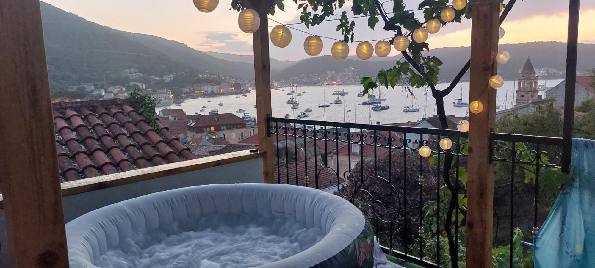 شقة Panoramic View With Jacuzzi فيس المظهر الخارجي الصورة