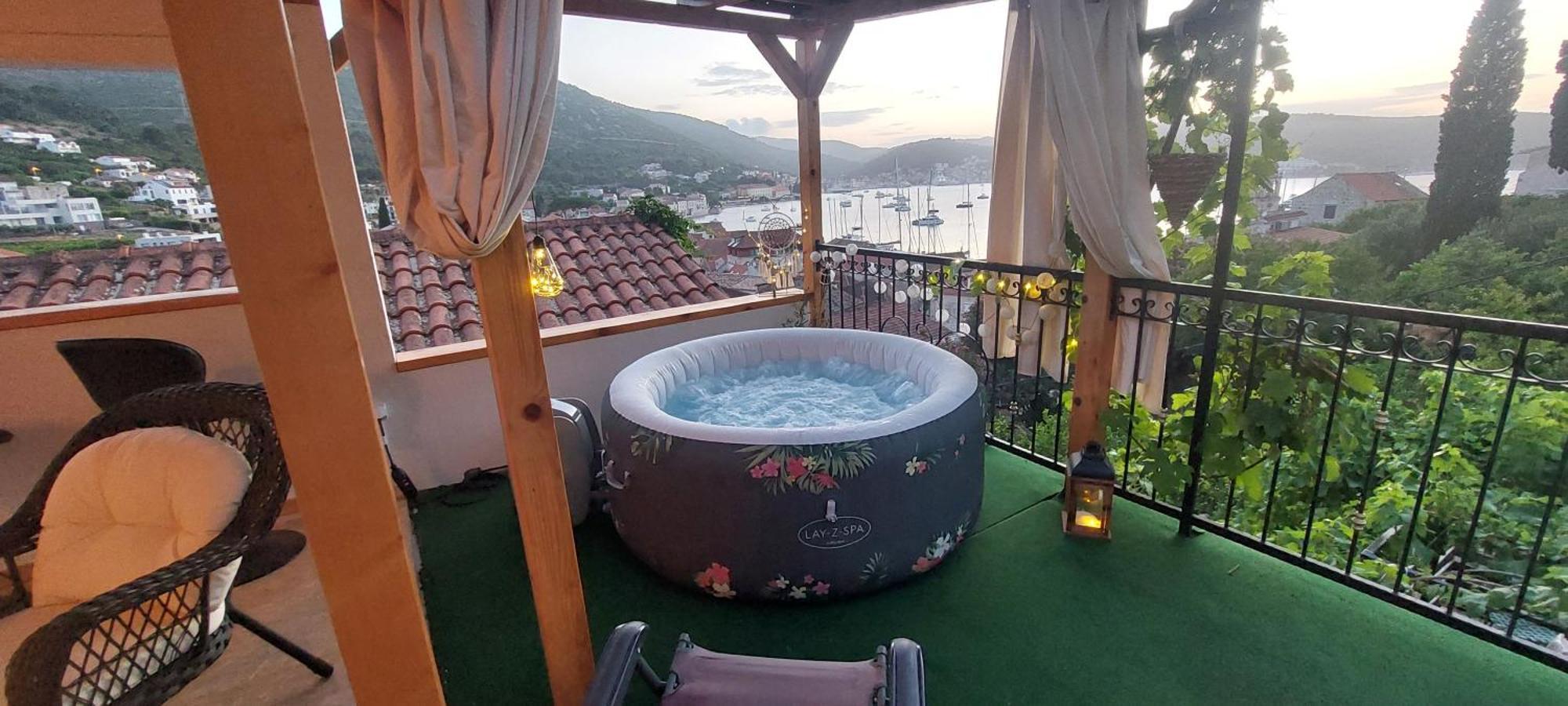 شقة Panoramic View With Jacuzzi فيس المظهر الخارجي الصورة