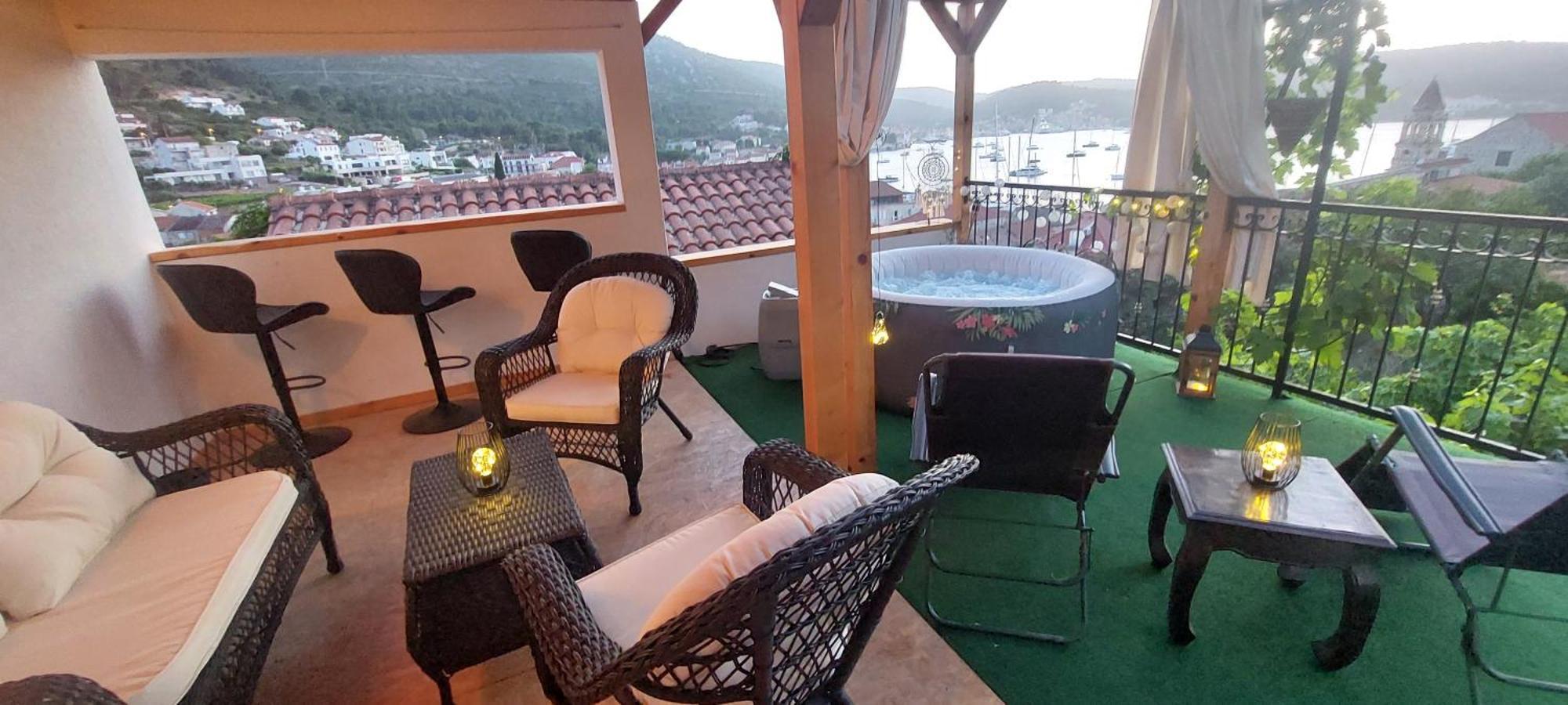 شقة Panoramic View With Jacuzzi فيس المظهر الخارجي الصورة